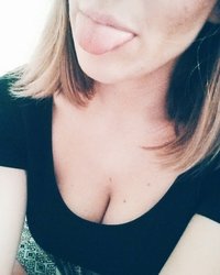 Модель с красивыми глазами и большими дойками позирует голышом 7 фотография Модель с красивыми глазами и большими дойками позирует голышом 7 фотография