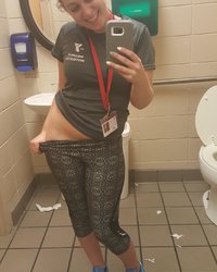 Толстозадая баба в ванной комнате ласкает пилотку вибратором 12 фотография Толстозадая баба в ванной комнате ласкает пилотку вибратором 12 фотография