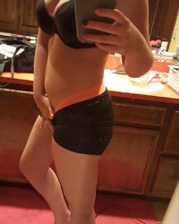 Домашняя съемка сексуальной девицы в спортивном наряде 8 фотография Домашняя съемка сексуальной девицы в спортивном наряде 8 фотография