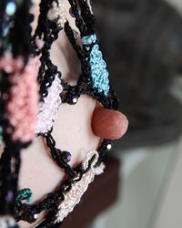 Зрелка с брекетами сняла джинсы и похвасталась волосатой киской 2 фотография Зрелка с брекетами сняла джинсы и похвасталась волосатой киской 2 фотография