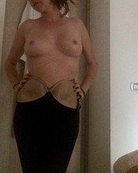 Голые женщины за 30 позируют перед мужьями 6 фотография Голые женщины за 30 позируют перед мужьями 6 фотография