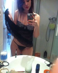 Утреннее селфи молодых девок, собирающихся на работу 16 фотография Утреннее селфи молодых девок, собирающихся на работу 16 фотография