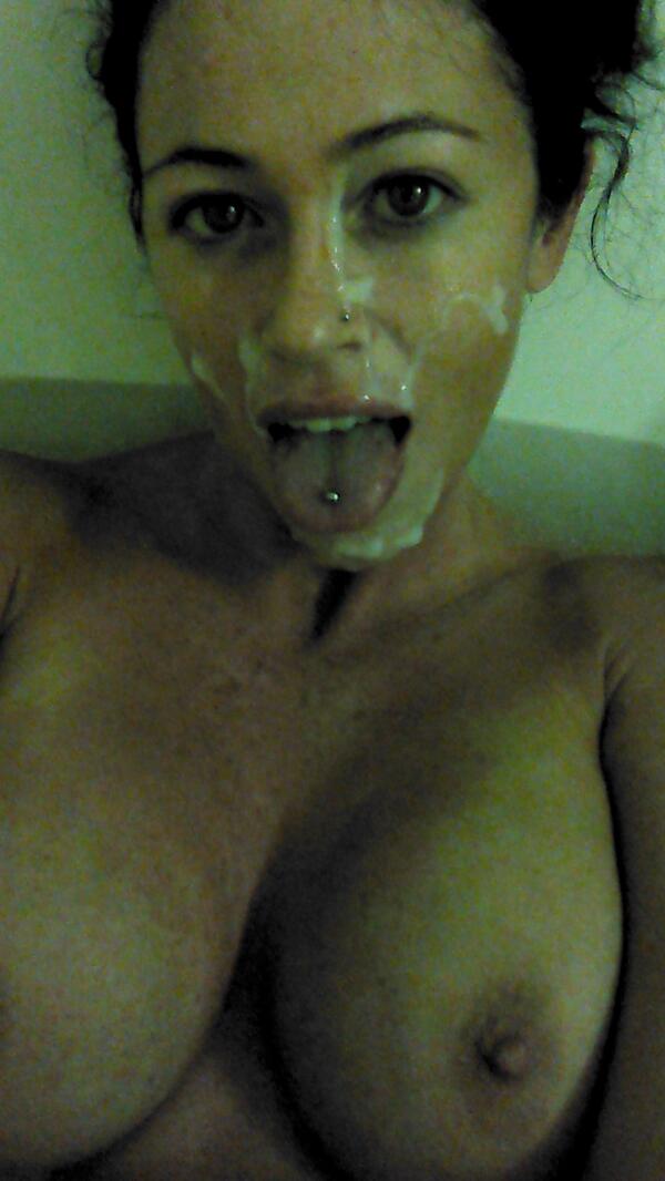 Парни после секса сбрызнули спермой тела подруг и их лица 17 фото