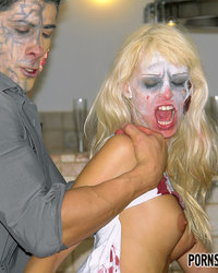 Бабы на вечеринке напились алкоголя и трахнулись с мужиками 11 фотография Бабы на вечеринке напились алкоголя и трахнулись с мужиками 11 фотография