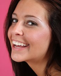 Брюнетка в кроссовках разделась и показала киску с очком 5 фотография Брюнетка в кроссовках разделась и показала киску с очком 5 фотография