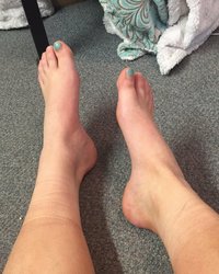 Телка с большими сиськами фотографируется голышом и рекламирует свою страничку в соцсети 16 фотография Телка с большими сиськами фотографируется голышом и рекламирует свою страничку в соцсети 16 фотография