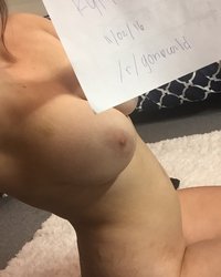 Телка с большими сиськами фотографируется голышом и рекламирует свою страничку в соцсети 18 фотография Телка с большими сиськами фотографируется голышом и рекламирует свою страничку в соцсети 18 фотография