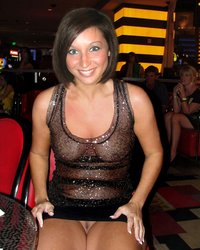 Молодые девки светят бритыми пездами перед камерой 15 фотография Молодые девки светят бритыми пездами перед камерой 15 фотография